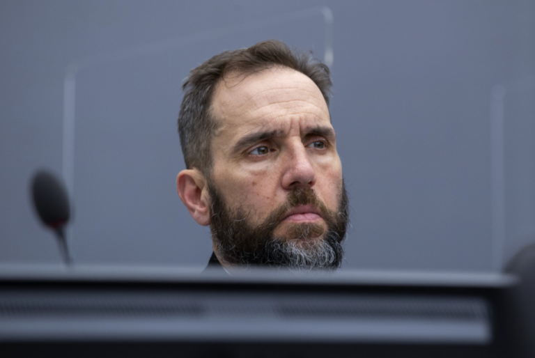 Cannon temporarily blocks release of DOJ report