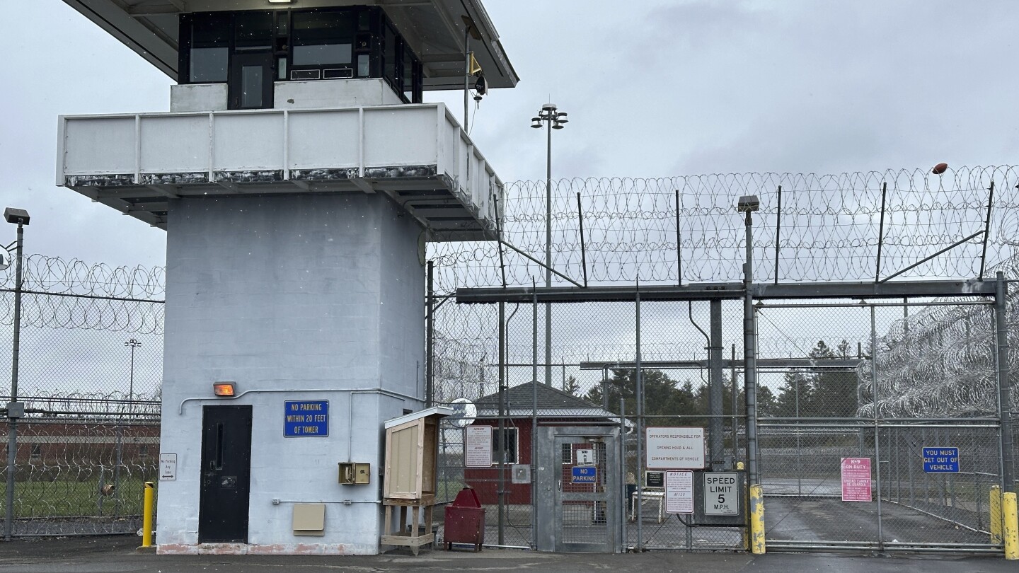 Messiah Nantwi: 10 guards charged over New York prisoner's fatal beating