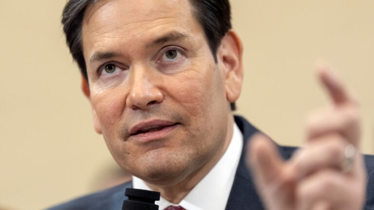 US to begin revoking visas of some Chinese students