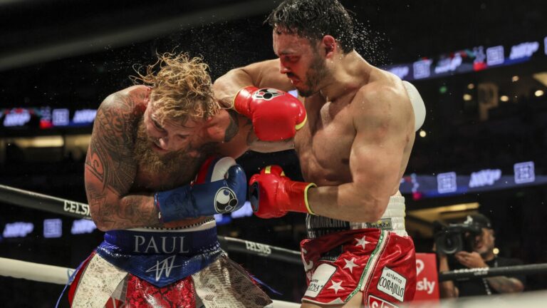 ICE arrested Mexican boxer Julio César Chávez Jr. pending deportation