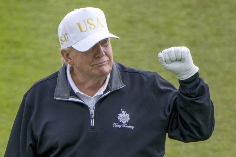 Trump cheats at golf... and politics