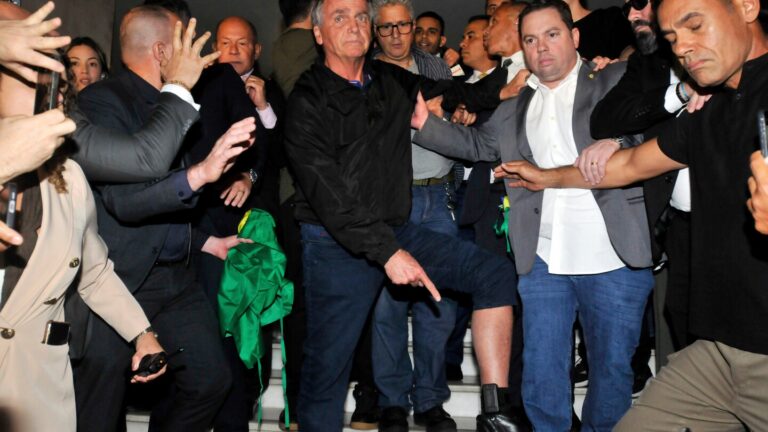 Lula vows to veto bill reducing Bolsonaro's 27-year prison sentence