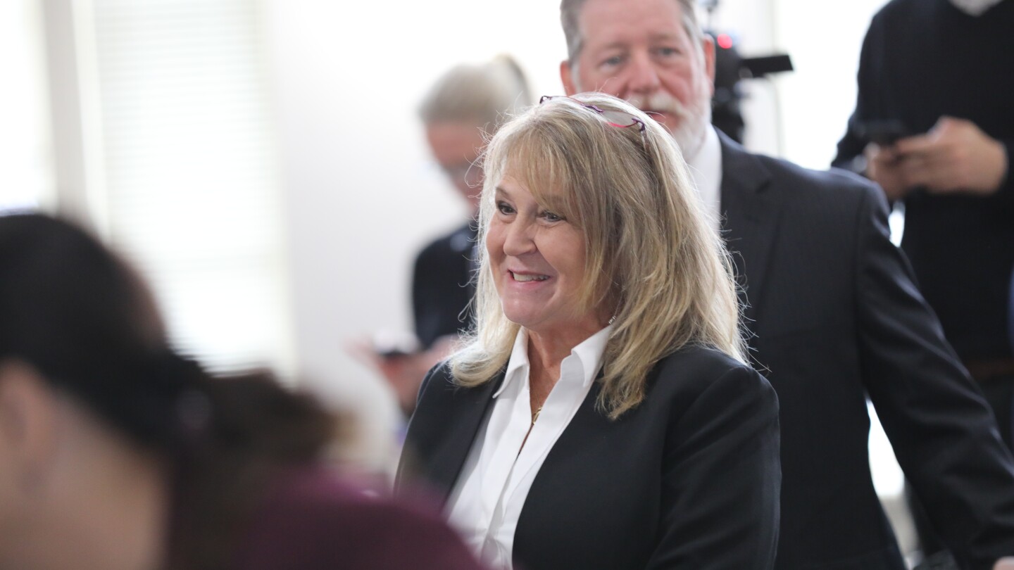 Court clerk who helped out with Alex Murdaugh murder trial pleads guilty