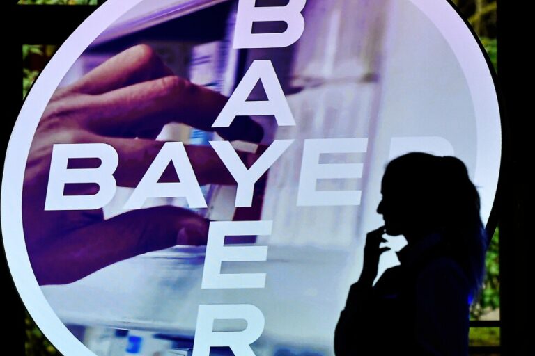 Bayer strikes $7.25 billion deal to settle Roundup cancer lawsuits