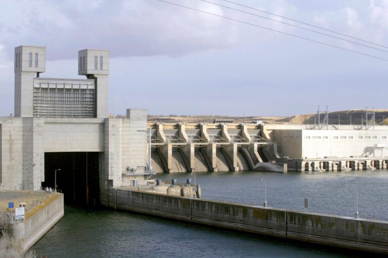 Court battle looms over Snake and Columbia Rivers dam operations