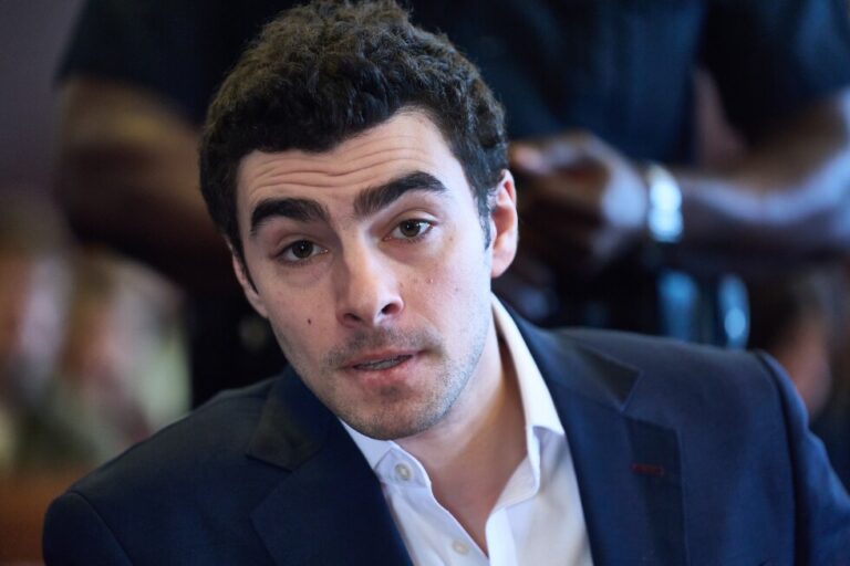 Federal murder charge against Luigi Mangione dismissed, death penalty off the table