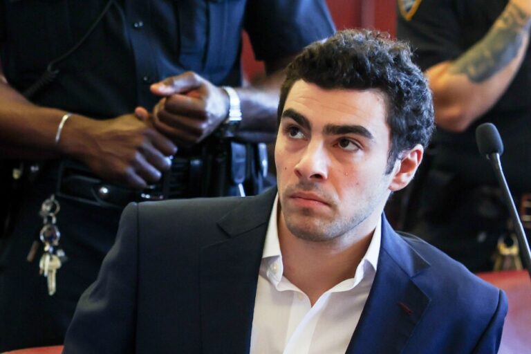 Feds won't appeal ruling barring death penalty in Luigi Mangione case