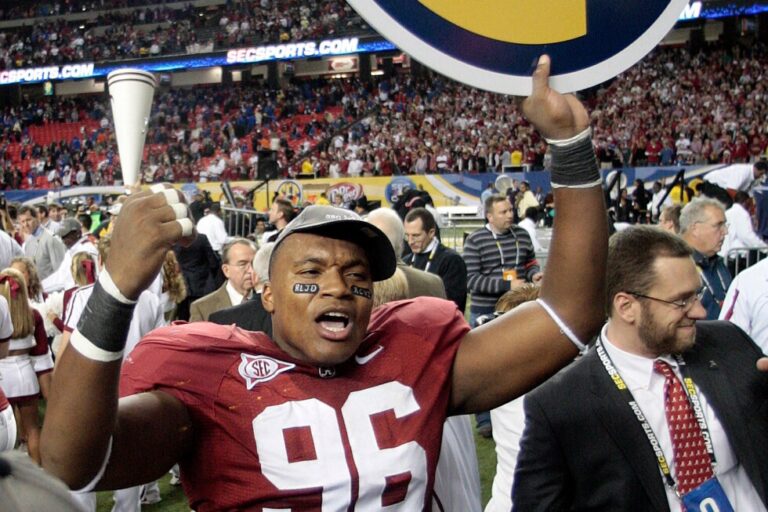 Former Alabama tackle pleads guilty to fraud in scheme that impersonated 3 NFL players