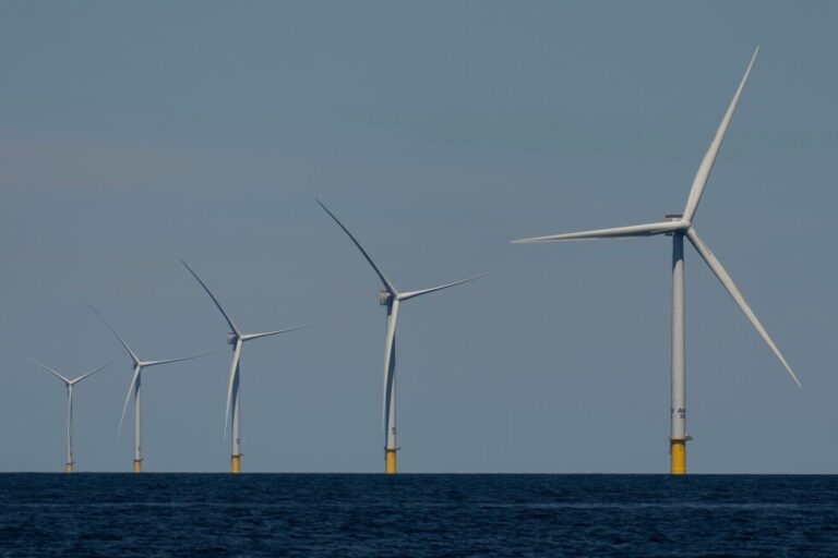 Judge blocks turbine manufacturer exit from Vineyard Wind project
