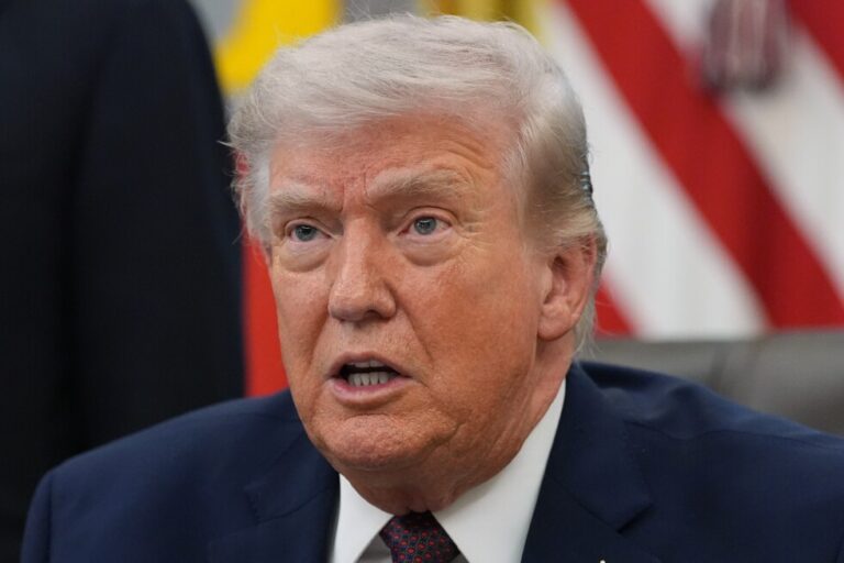 Trump says he'll sign order to resume pay for Homeland Security