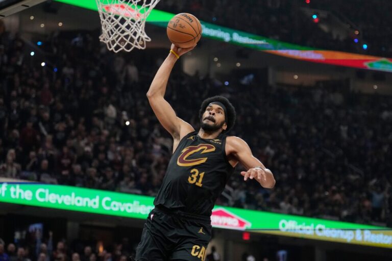Jarrett Allen ties playoff career high with 22 points as Cavaliers beat Raptors 114-102 to advance