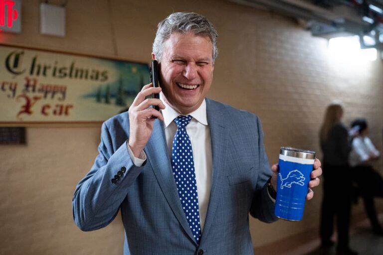 Huizenga scrubs campaign website after poll shows him trailing McCann