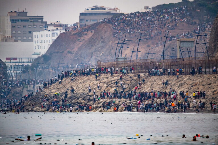Tens of thousands of migrants voluntarily leave Spanish territory of Ceuta