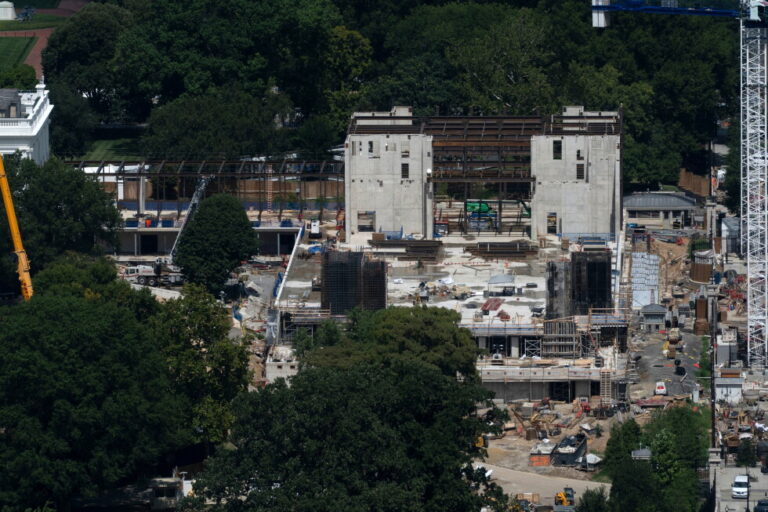 Supreme Court allows White House ballroom construction to continue